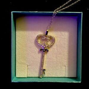 Beautiful heart key necklace